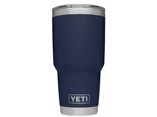 YETI rambler 30oz, color azul marino topa sencilla